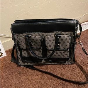 Dooney & bourke purse
